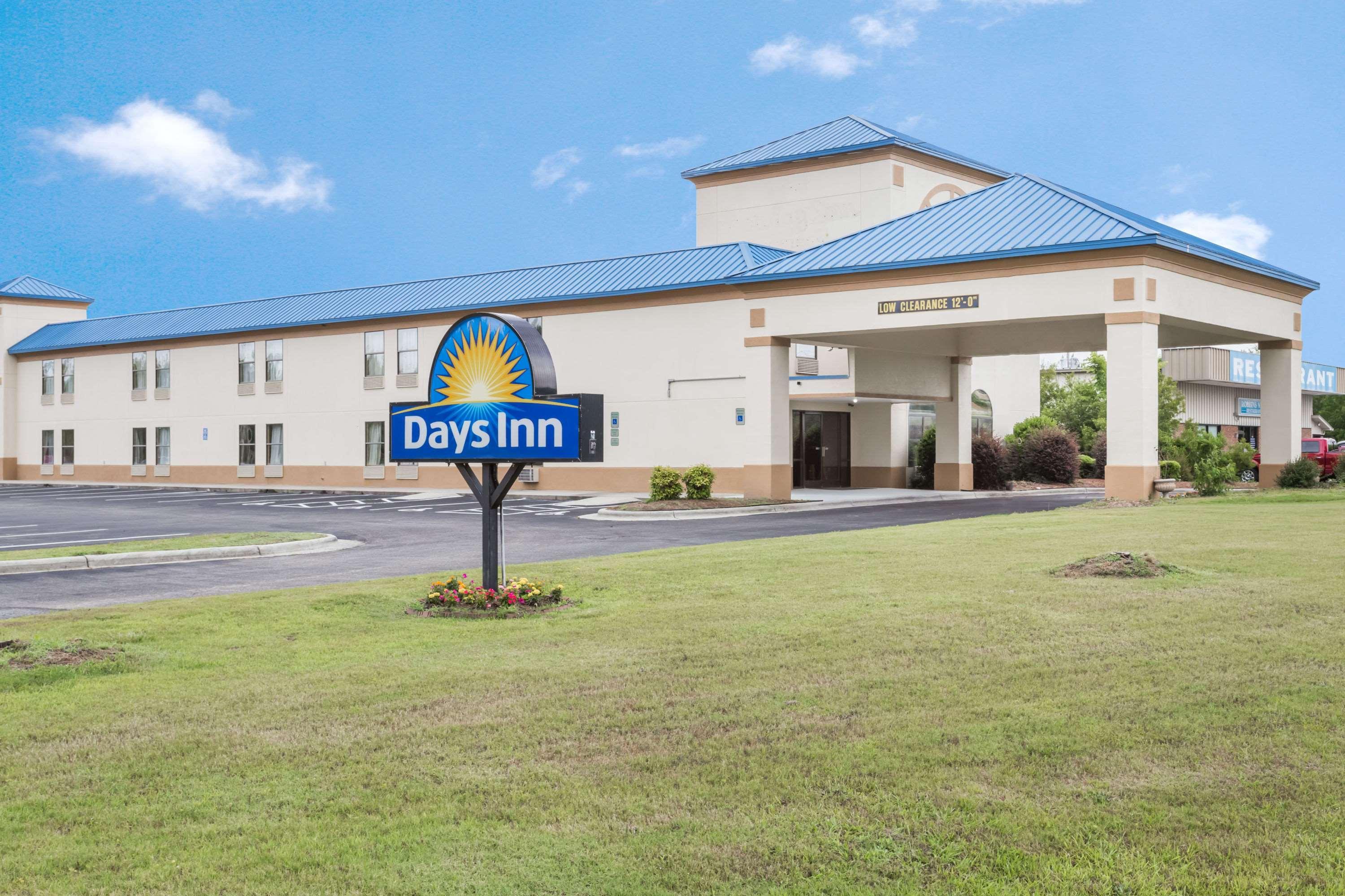Days Inn By Wyndham Selma Exterior foto