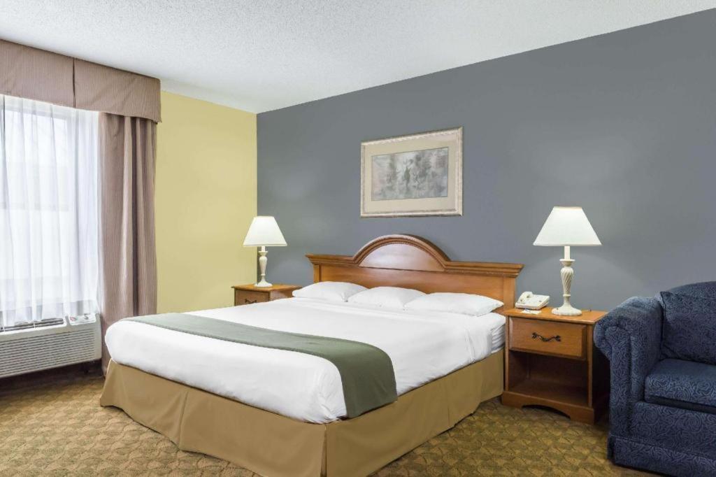 Days Inn By Wyndham Selma Exterior foto