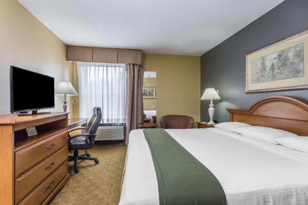 Days Inn By Wyndham Selma Exterior foto